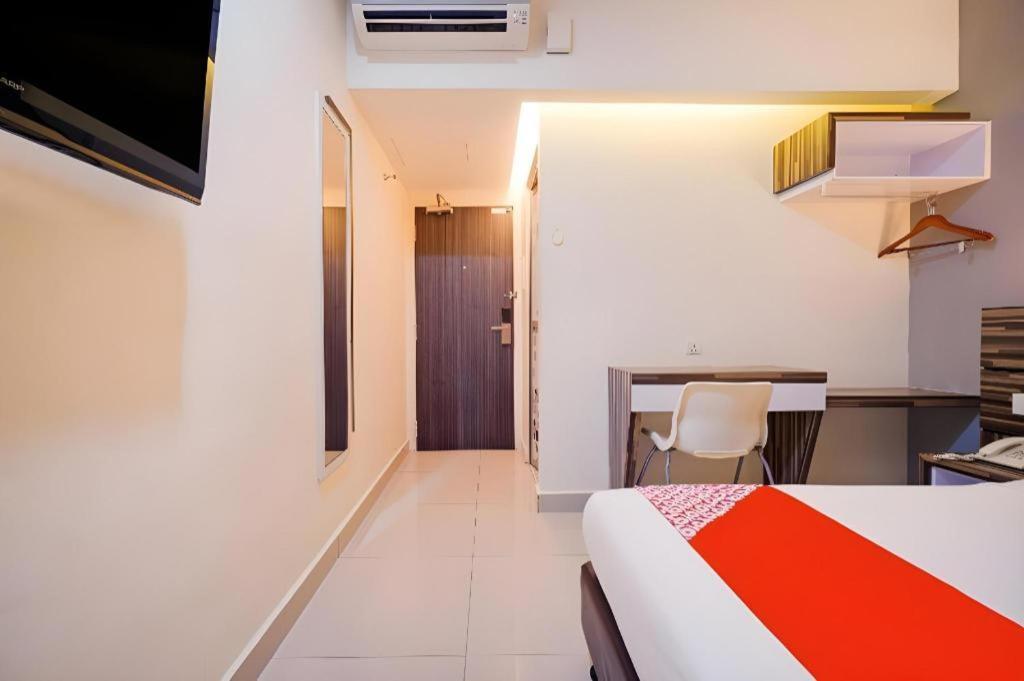 Gm Holiday Hotel Permai Jaya Kampong Tebing Rabak Exterior photo