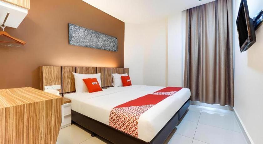 Gm Holiday Hotel Permai Jaya Kampong Tebing Rabak Exterior photo
