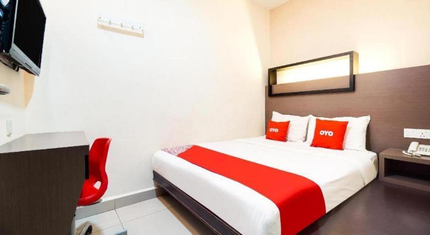 Gm Holiday Hotel Permai Jaya Kampong Tebing Rabak Exterior photo