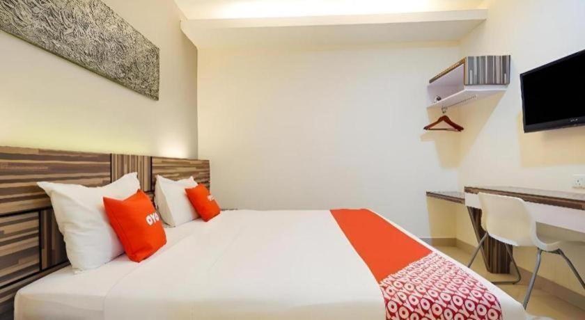 Gm Holiday Hotel Permai Jaya Kampong Tebing Rabak Exterior photo