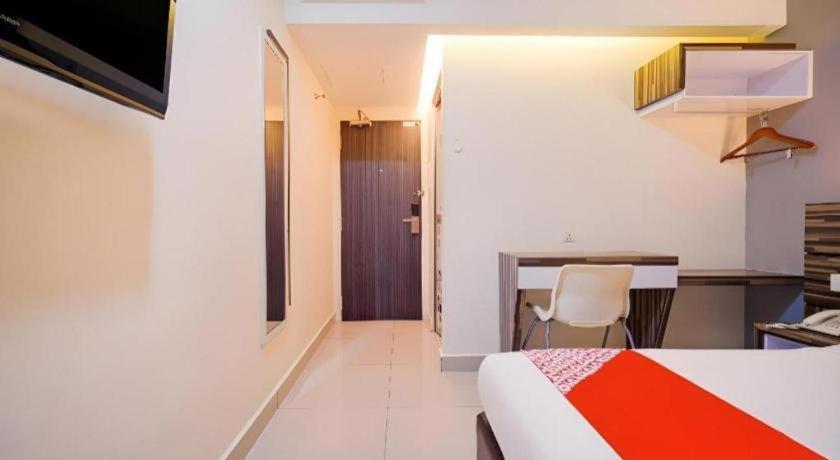 Gm Holiday Hotel Permai Jaya Kampong Tebing Rabak Exterior photo
