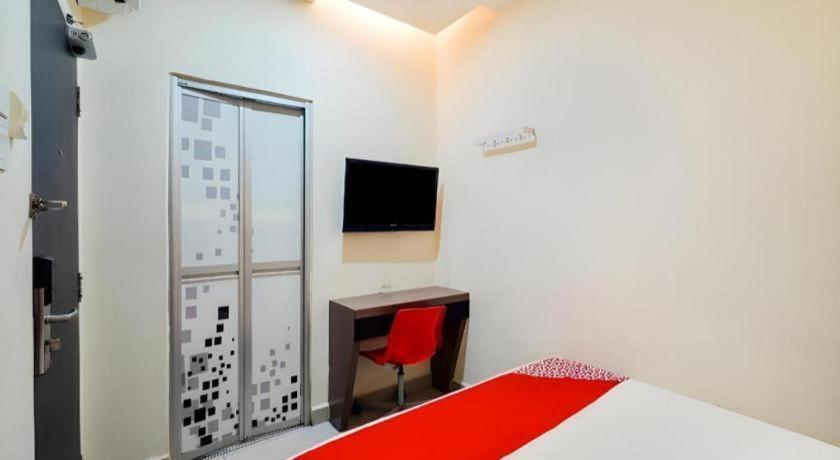 Gm Holiday Hotel Permai Jaya Kampong Tebing Rabak Exterior photo